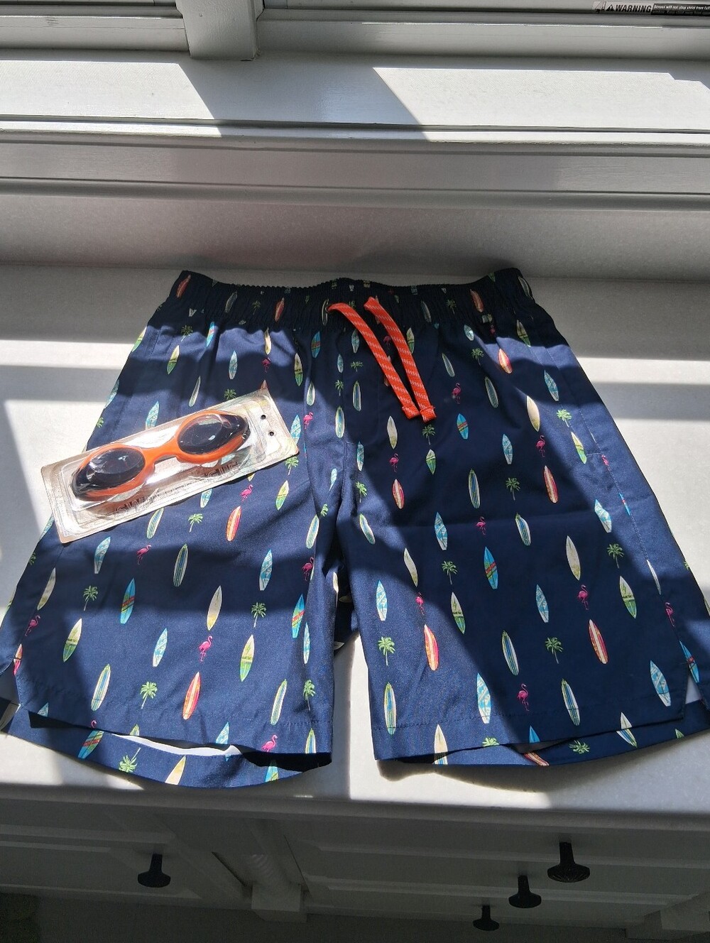 ZeroXposur Navy Swim Trunks with Multicolor Surfboard Print NWOT and Goggles